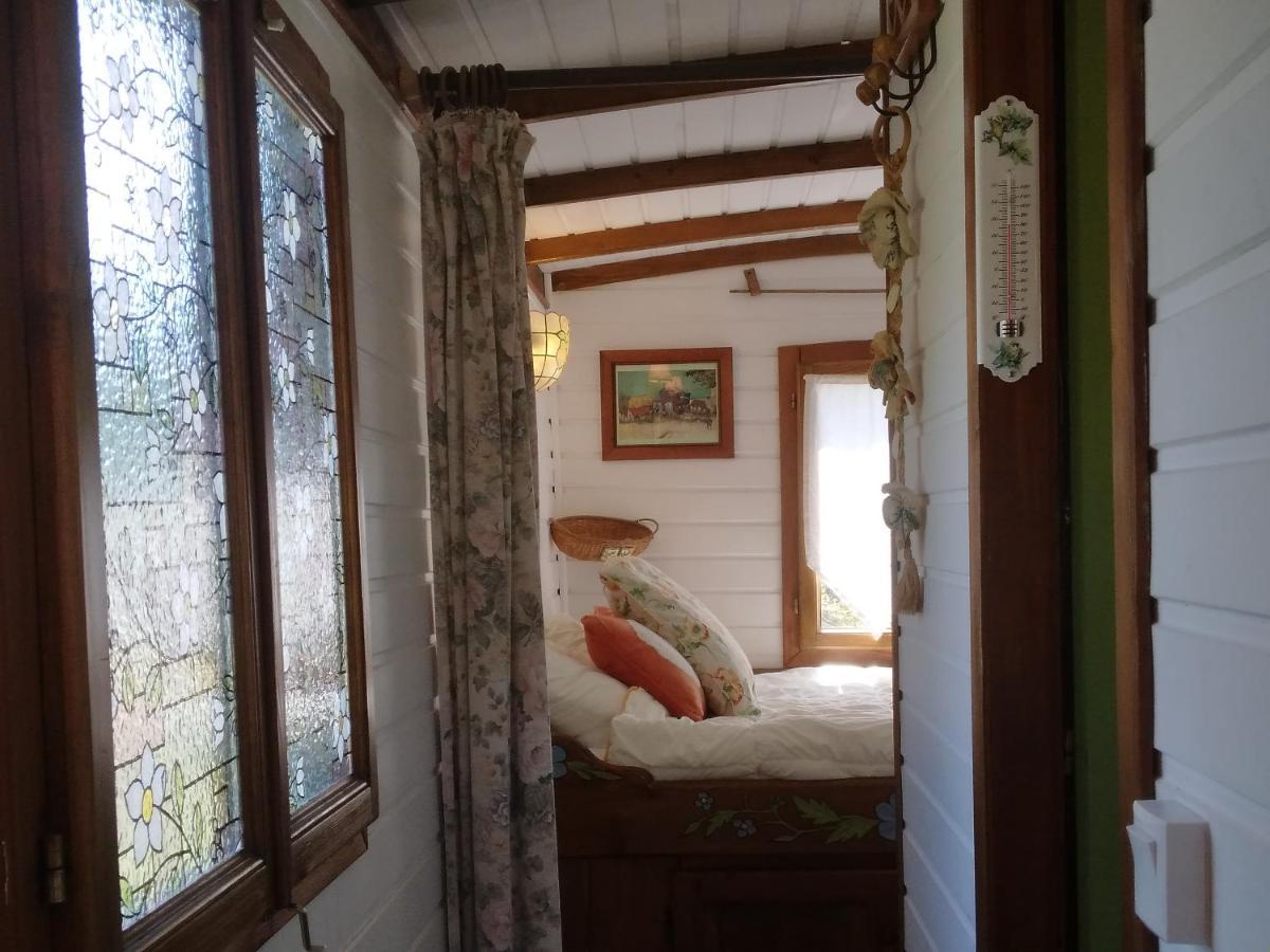 Villa Roulotte Fleur des Champs à Sigalens Extérieur photo