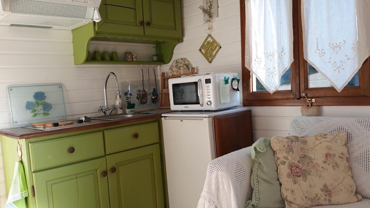 Villa Roulotte Fleur des Champs à Sigalens Extérieur photo